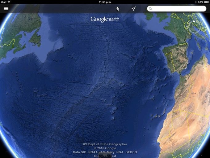 Aquí se observa el océano Atlántico con su orografía submarina