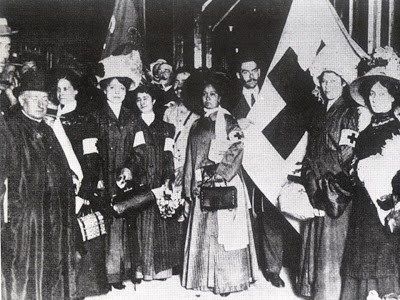 Enfermeras voluntarias de La Cruz Roja 1914