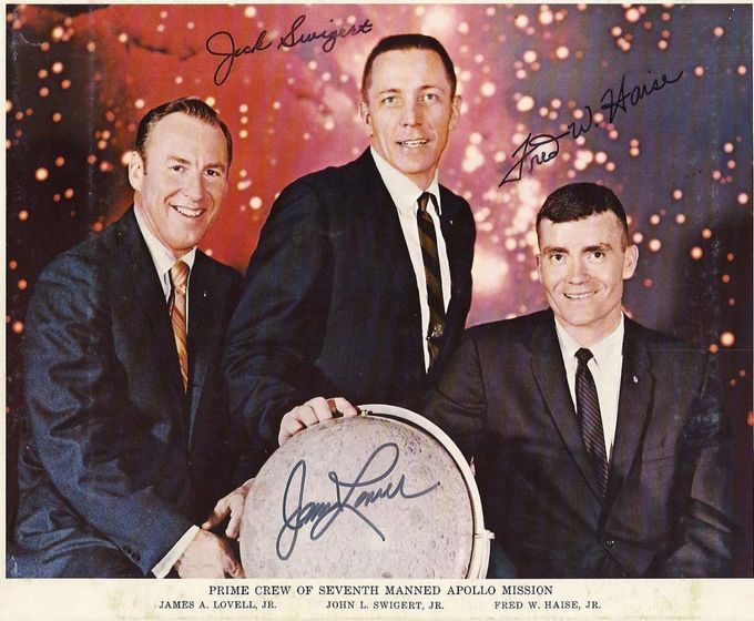 Tripulación del Apollo XIII 
James A. Lovell, John L. Swigert, Fred W. Haise