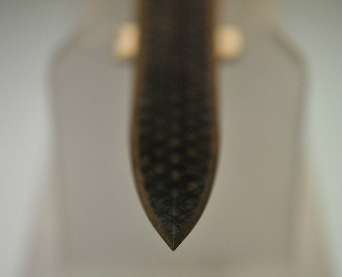 La espada de Goujian, tan afilada y cortante actualmente como hace más de dos milenios (Wikimedia Commons)