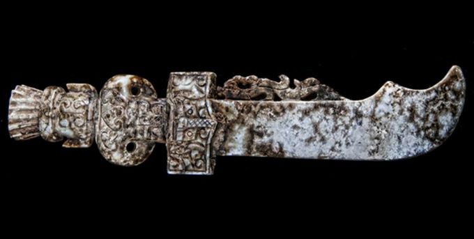 La espada votiva china descubierta en Georgia, Estados Unidos. Foto cortesía de la Fundación para la Investigación de los Pueblos Indígenas.