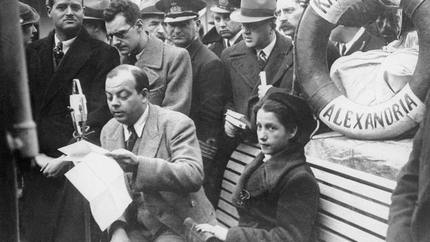Derechos de autor de la imagenGetty ImagesImage caption Consuelo y Antoine se conocieron en Buenos Aires en 1930 y el flechazo fue instantáneo.