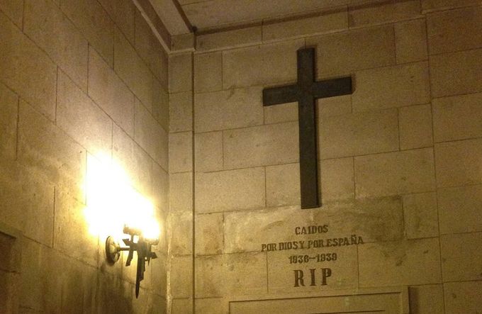 Los soldados nacionalistas que fueron enterrados en el Valle de los Caídos, por supuesto, ningún republicano