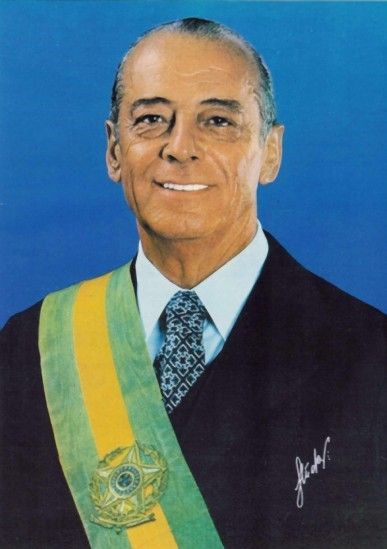 João Baptista Figueiredo
(15-1-1918 a 24-12-1999)
