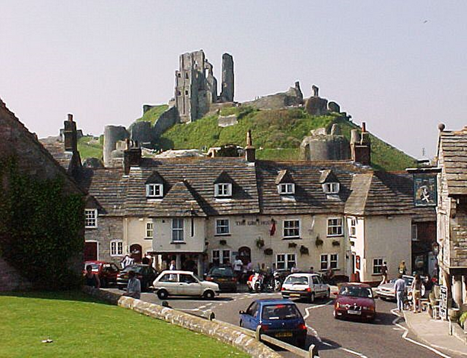 Castillo y pueblo de Corfe