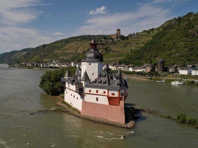 Pfalzgrafenstein es el ancla eternamente a flote en el Rin
