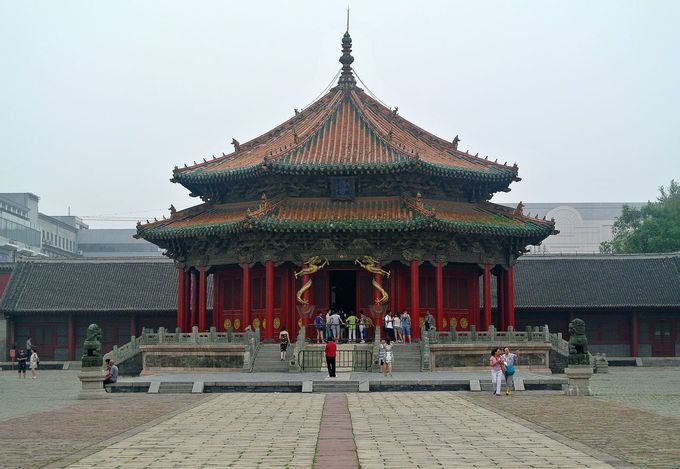 El Salón Dazheng del Palacio Imperial de Shenyang, de la dinastía Qing.